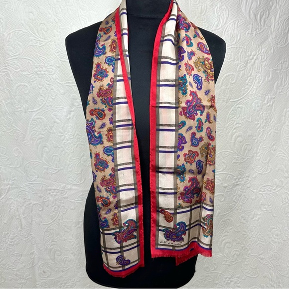 Oscar de la Renta Silk Paisley Oblong Scarf PINHOLES - Picture 3 of 13